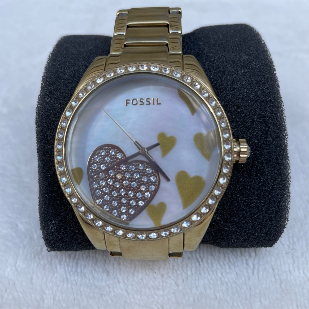 Authentic Fossil hand watch hearts and diamonds